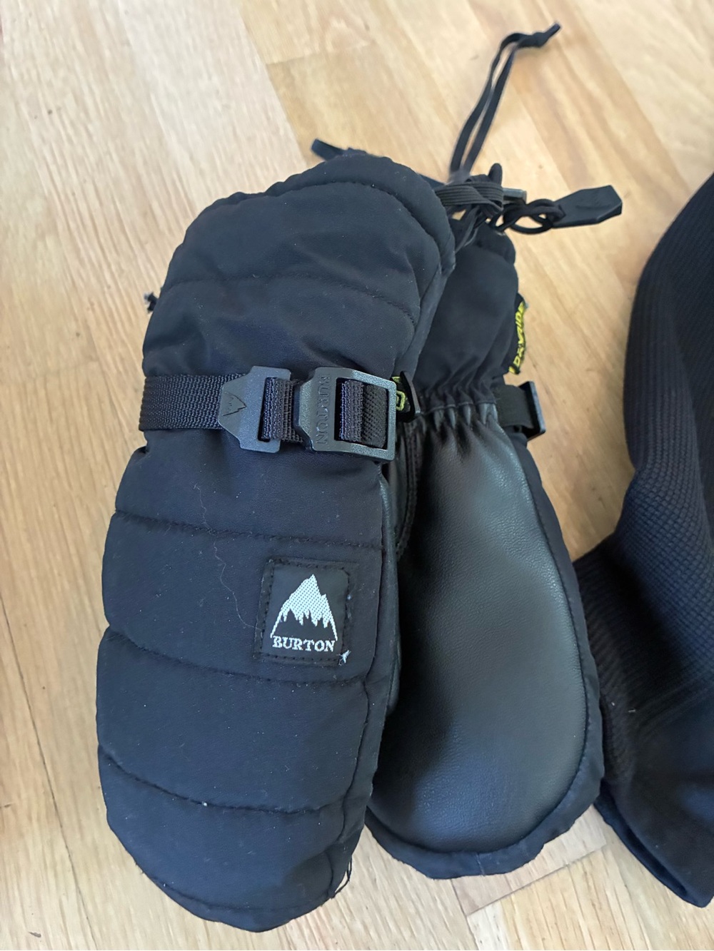 Burton Black Quilted Ski Mittens